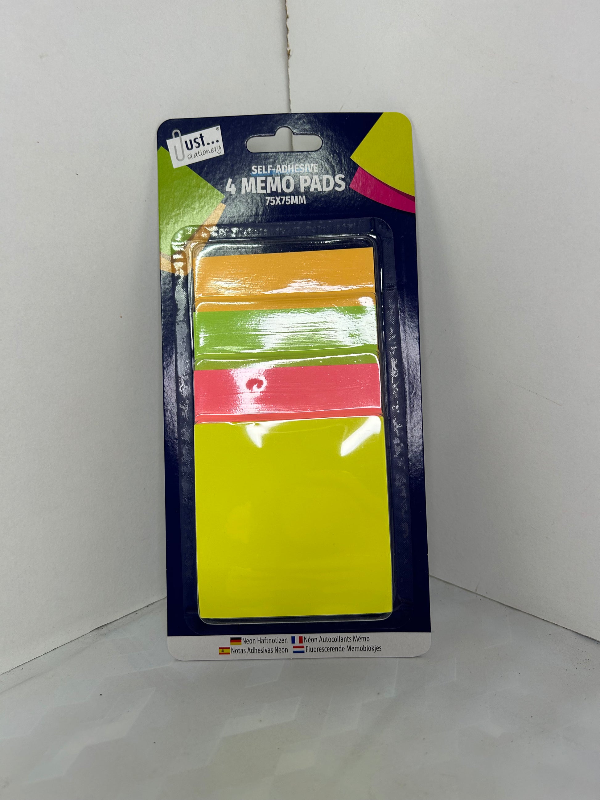 4 Memo Pads image 0